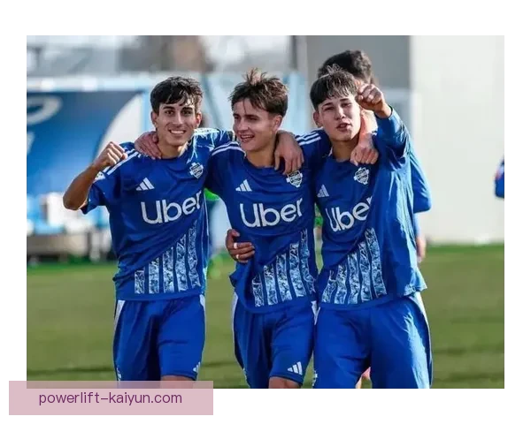 米特罗维奇展现出持续提升的足球影响力，助力球队争夺联赛高位。