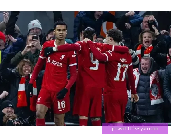 加克波足球潜力备受关注，年轻球员展现持续提升的状态与未来发展前景。